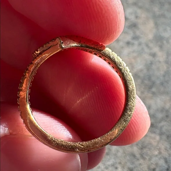 Pandora Gold Heart Ring - Picture 7 of 9